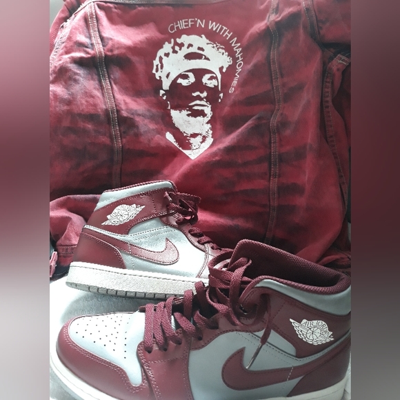 Jordan 1s - Picture 4 of 4